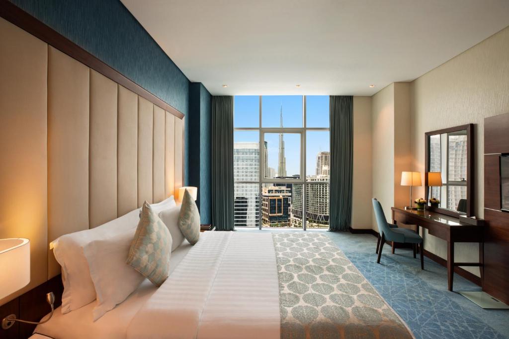 
Three Bedroom Apartment Burj Khalifa View
