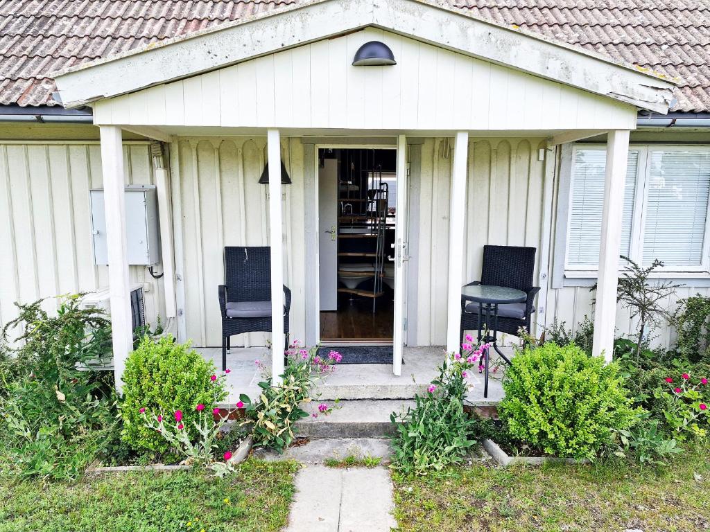 Zahrada ubytování 1B, Stuga m havsutsikt & 50m till strand