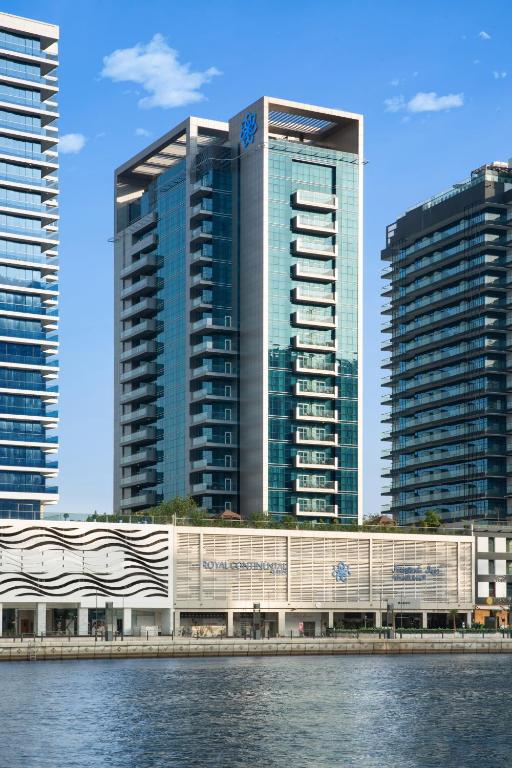 Royal Continental Suites Business Bay - Deluxe Apartments - Resim 35