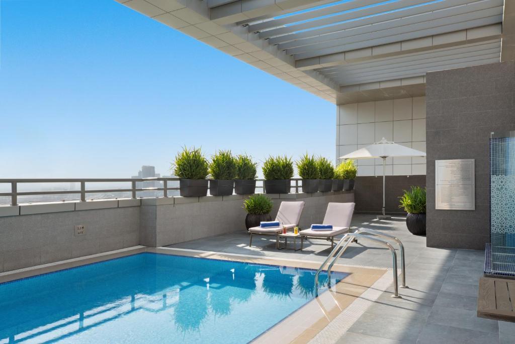 Royal Continental Suites Business Bay - Deluxe Apartments - Resim 41