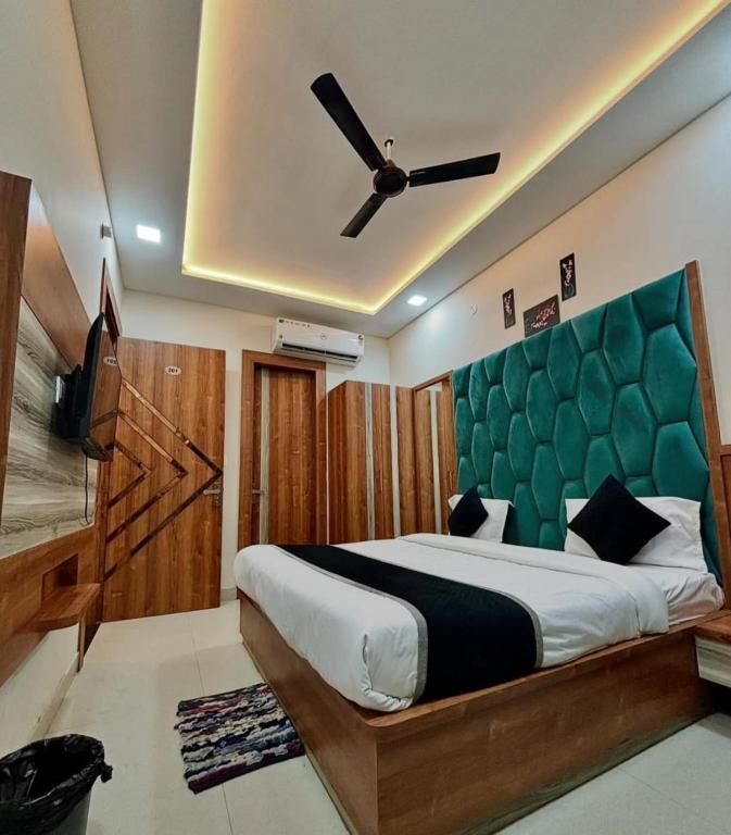 Postel nebo postele na pokoji v ubytování Hotel Blue Terminal