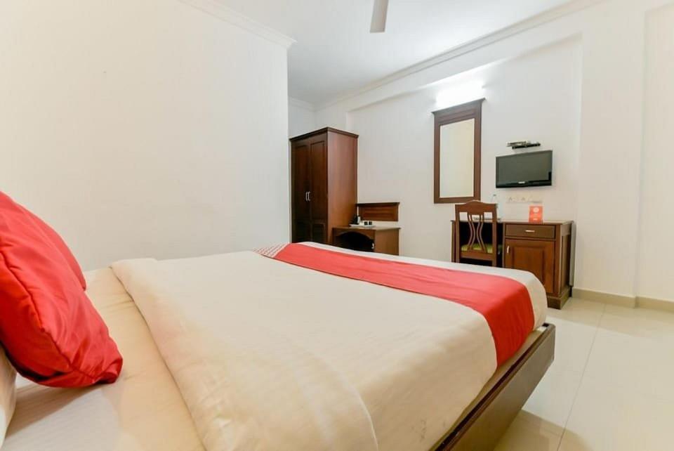 Postel nebo postele na pokoji v ubytování Hotel Centre Point