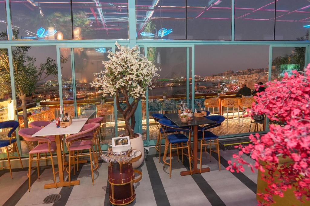 Restaurace v ubytování Concorde Creek View Hotel Bur Dubai