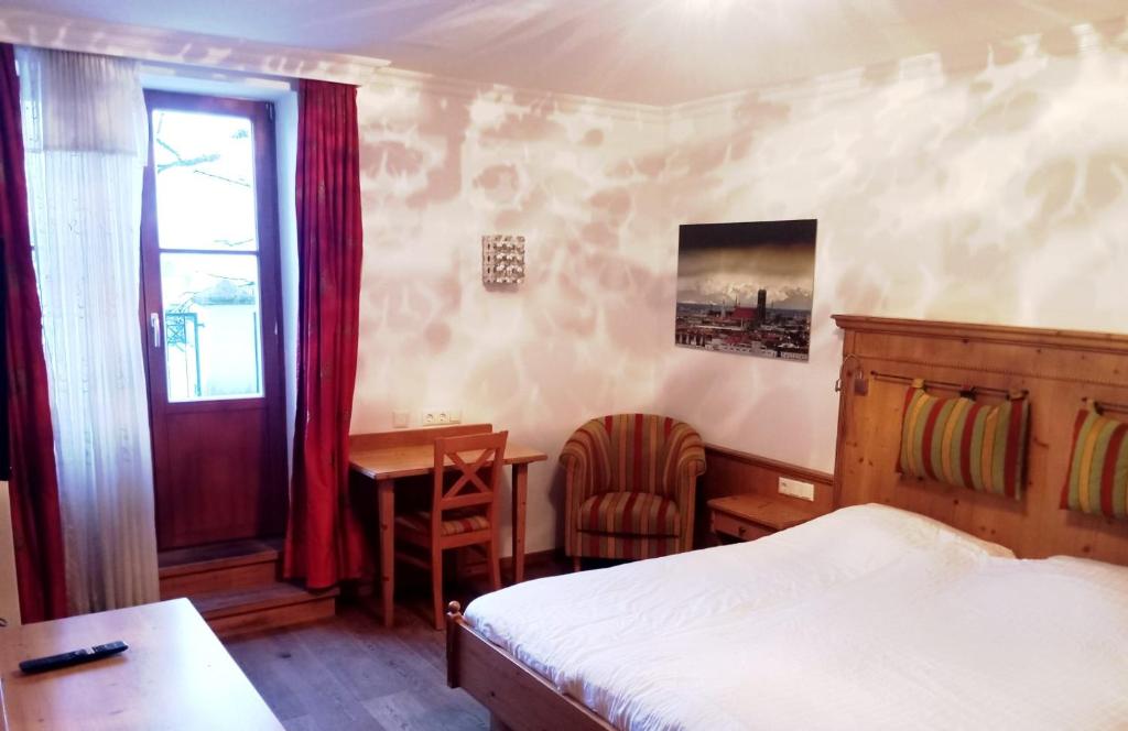 Eichen Schlössl - Resim 26