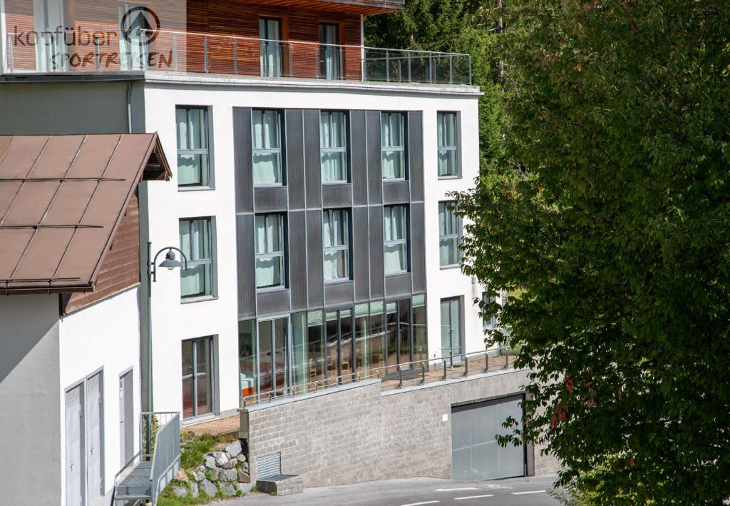 Budova, kde se hotel nachází