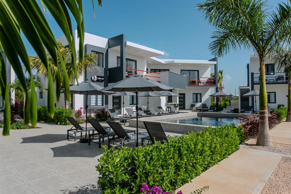 Bazén v ubytování Genesis Residences nebo v jeho okolí