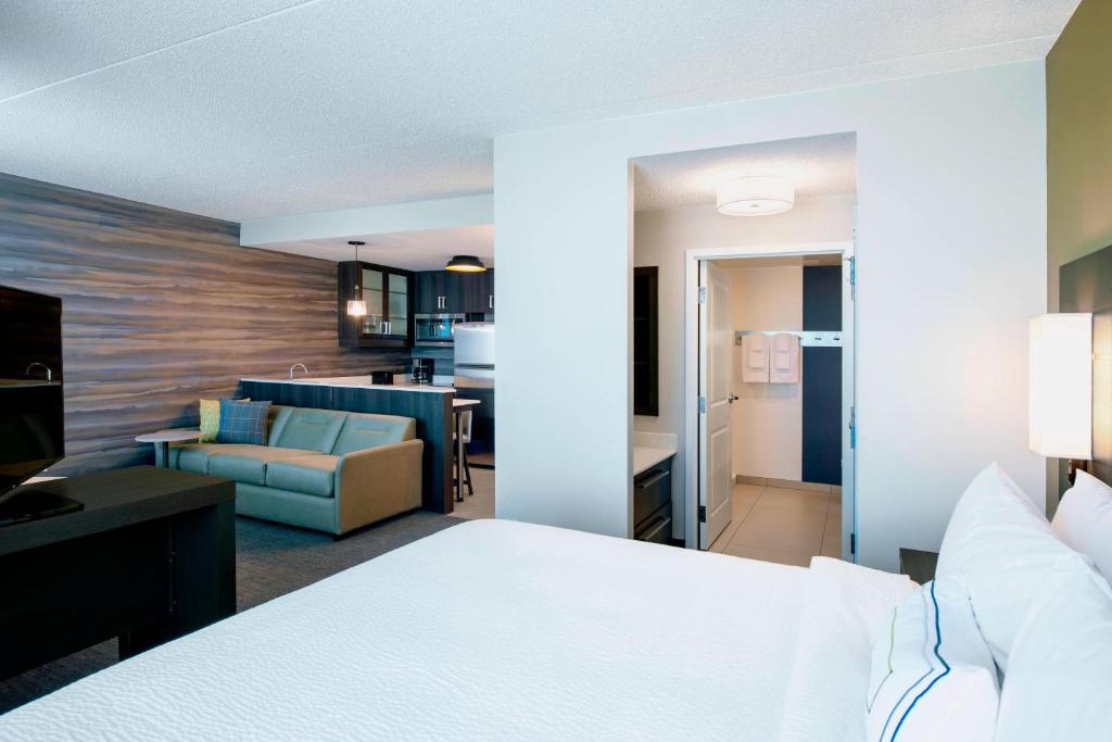 Kuchyň nebo kuchyňský kout v ubytování Residence Inn by Marriott Winnipeg