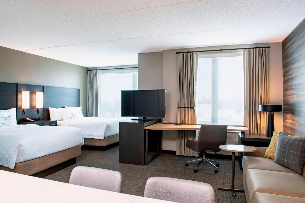 Postel nebo postele na pokoji v ubytování Residence Inn by Marriott Winnipeg