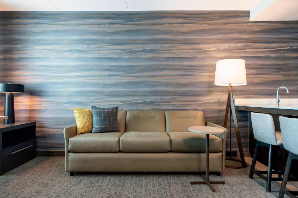 Posezení v ubytování Residence Inn by Marriott Winnipeg