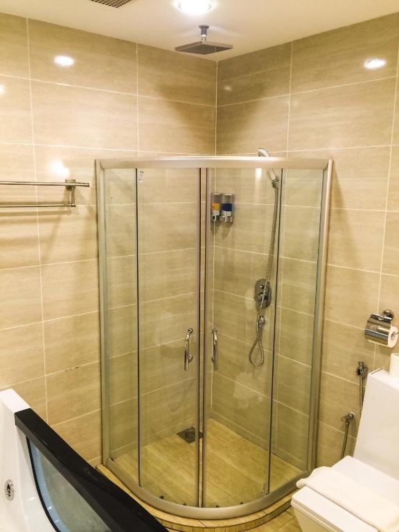 Koupelna v ubytování Louis Hotel
