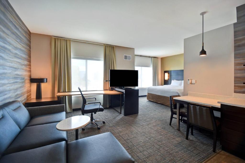 TV a/nebo společenská místnost v ubytování Residence Inn Middletown Goshen
