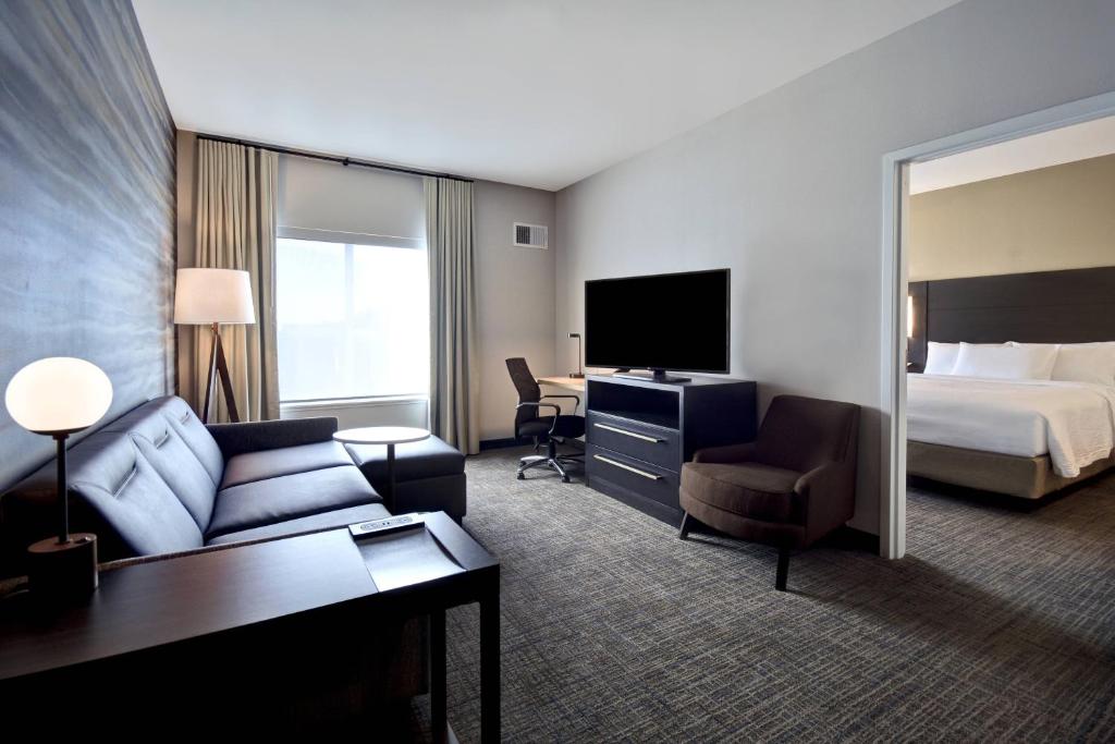 TV a/nebo společenská místnost v ubytování Residence Inn Middletown Goshen