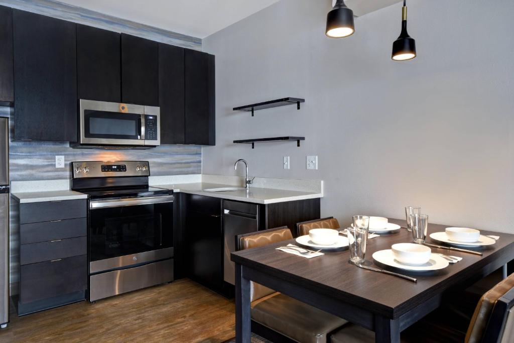 Kuchyň nebo kuchyňský kout v ubytování Residence Inn Middletown Goshen