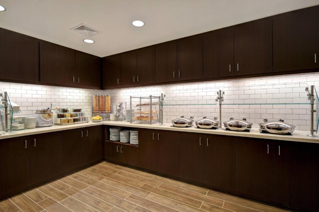 Kuchyň nebo kuchyňský kout v ubytování Residence Inn Middletown Goshen