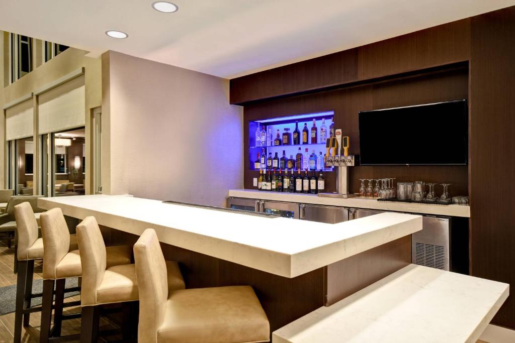 TV a/nebo společenská místnost v ubytování Residence Inn Middletown Goshen