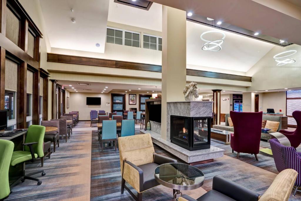 Posezení v ubytování Residence Inn by Marriott Hamilton