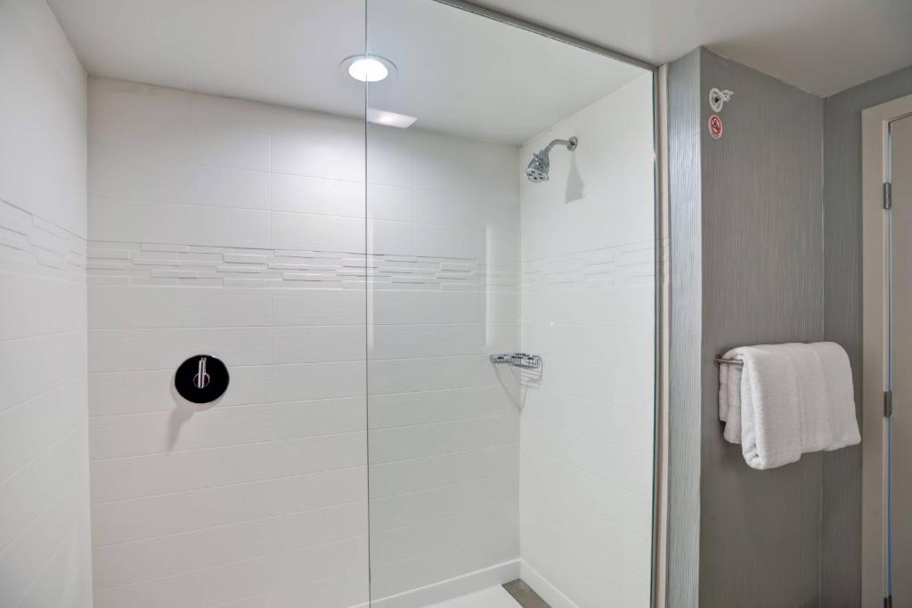 Koupelna v ubytování Residence Inn by Marriott Hamilton
