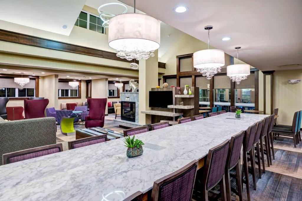 Posezení v ubytování Residence Inn by Marriott Hamilton
