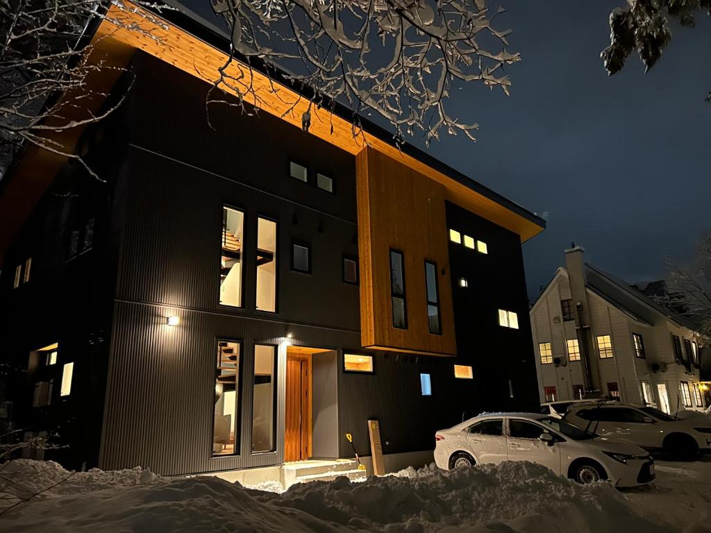 Το κτήριο όπου στεγάζεται  το σαλέ