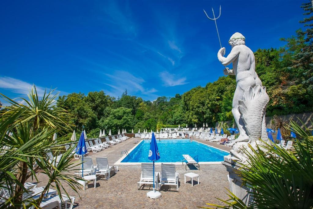 Bazén v ubytování Residenz La Selva Studio-Apartments nebo v jeho okolí