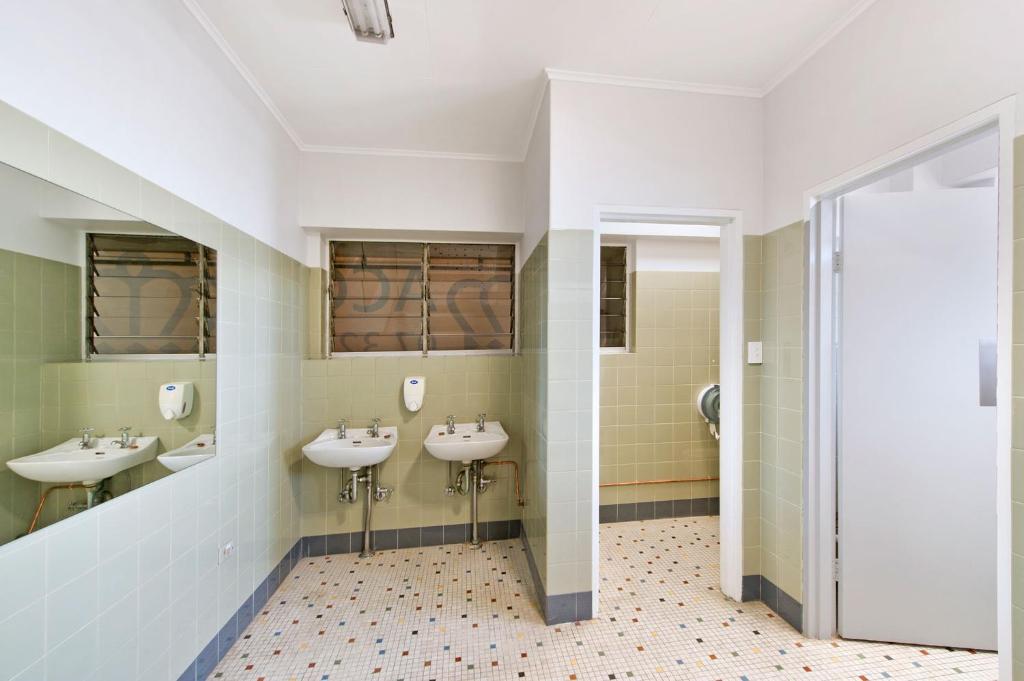 Upper Ross Hotel - Resim 8