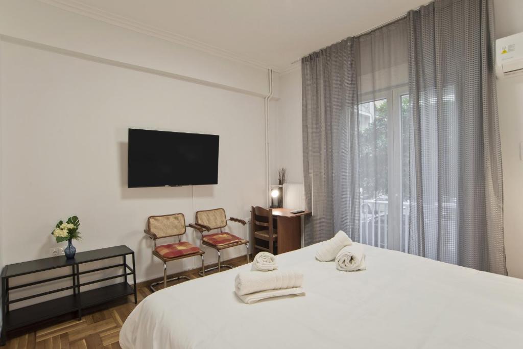 Serra Relaxing Renovated Apt by Marina & Beach