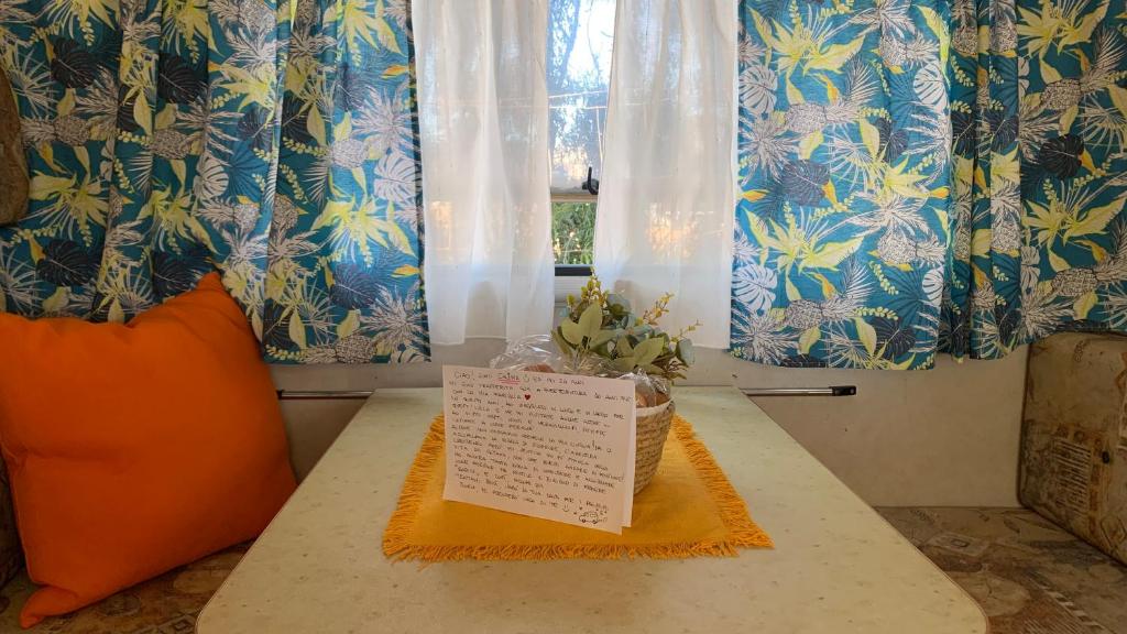 Postel nebo postele na pokoji v ubytování Calima Glamping