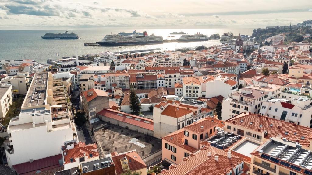 Funchal Essence by Atlantic Holiday