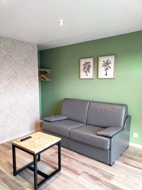 Les Chambres de Saint Hilaire - Camera Familiare Con Vista Giardino