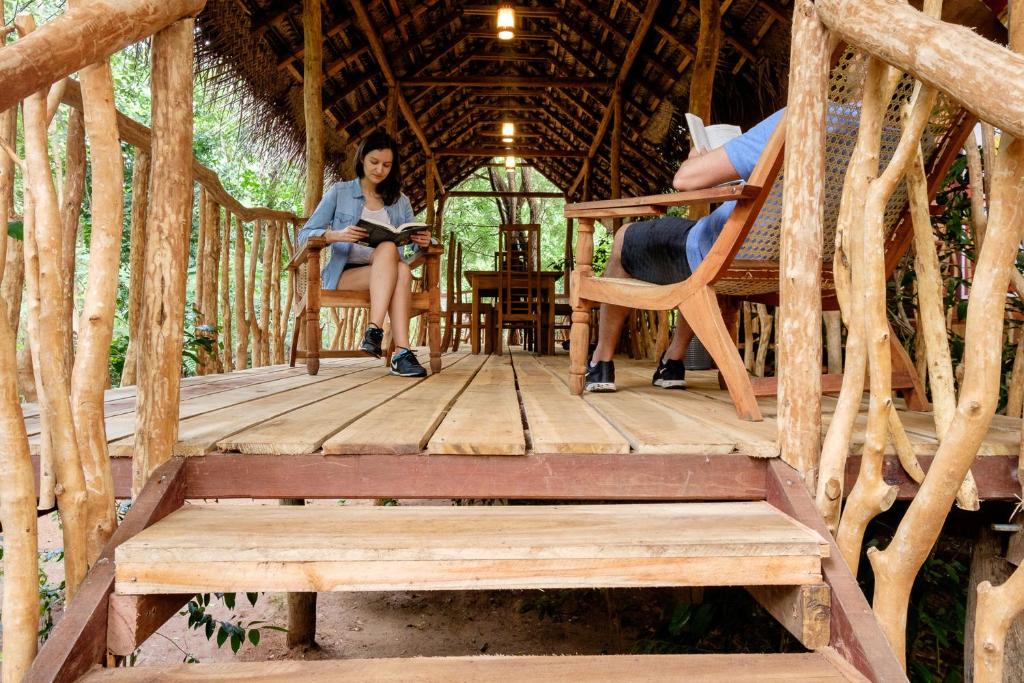 Habarana Tree house Mutu village - 1