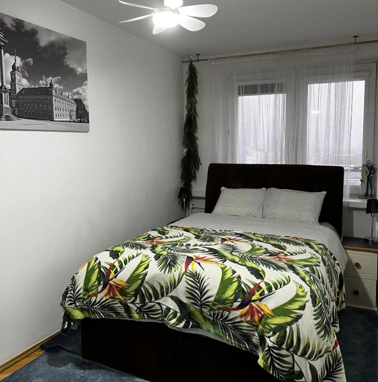 Posteľ alebo postele v izbe v ubytovaní DELUXE WIDOK 24 APARTMENT