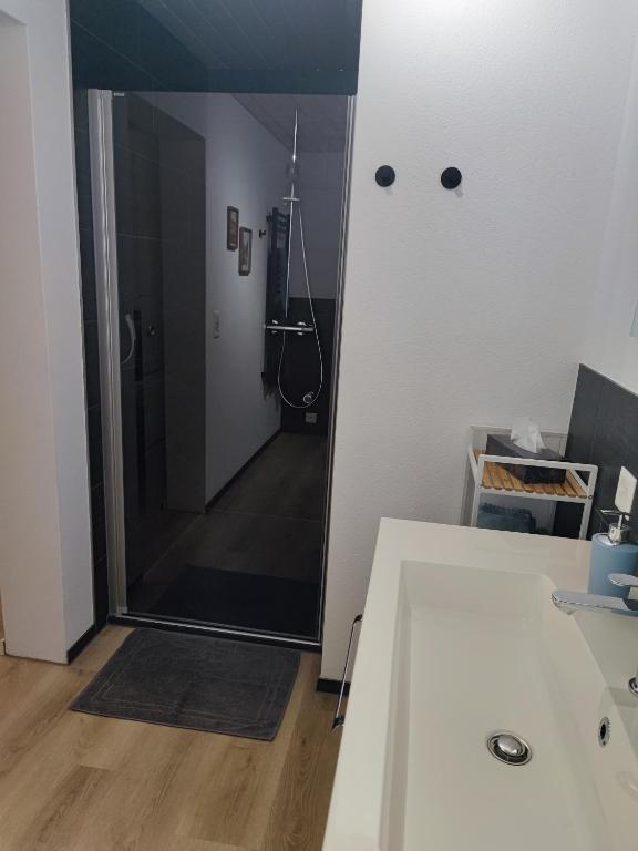 Fotografie z fotogalerie ubytování Kleine Auszeit - 2-Zimmer Ferienwohnung v destinaci Spiez