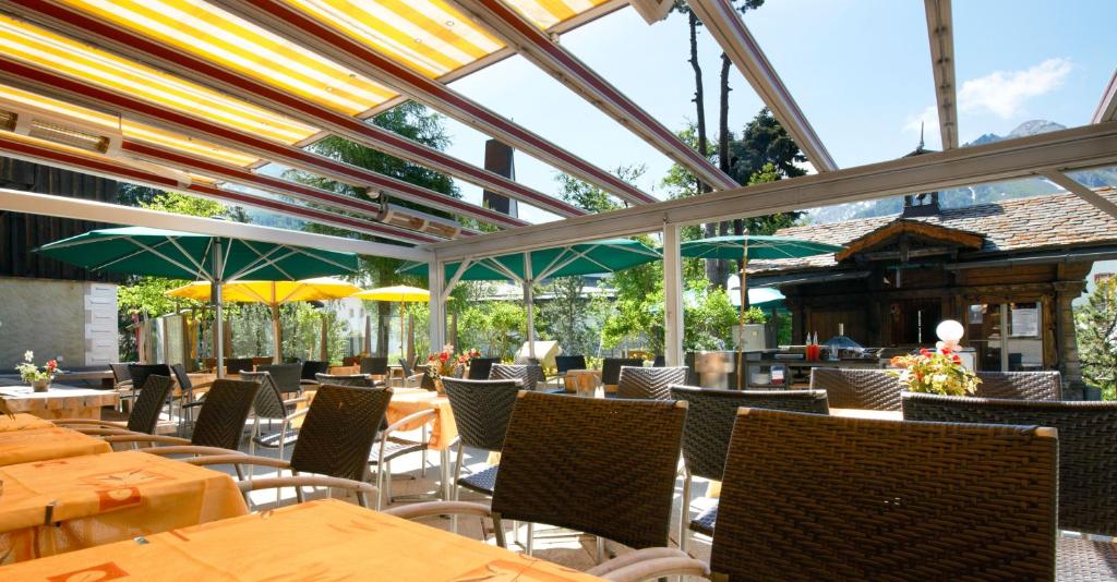 Restaurace v ubytování Schweizerhaus Swiss Quality Hotel