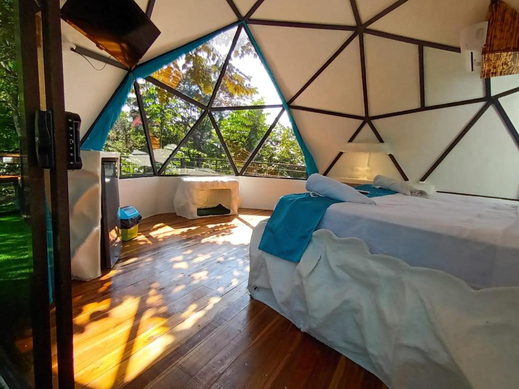 Glamping Tomaselli - Bungalow Deluxe Con Vista Da Giardino