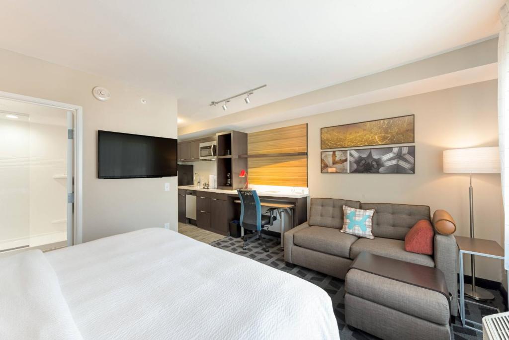 TownePlace Suites by Marriott Greensboro Coliseum Area, Greensboro 