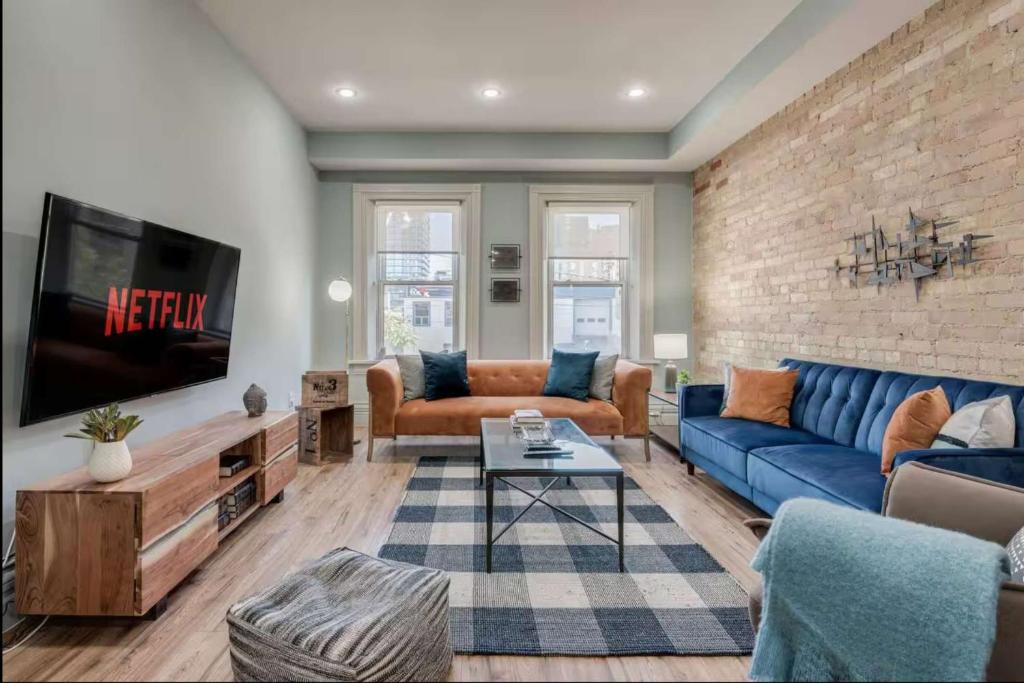 Galería fotográfica de Casa Queen East Jaw Dropping 3BR Suite en Toronto