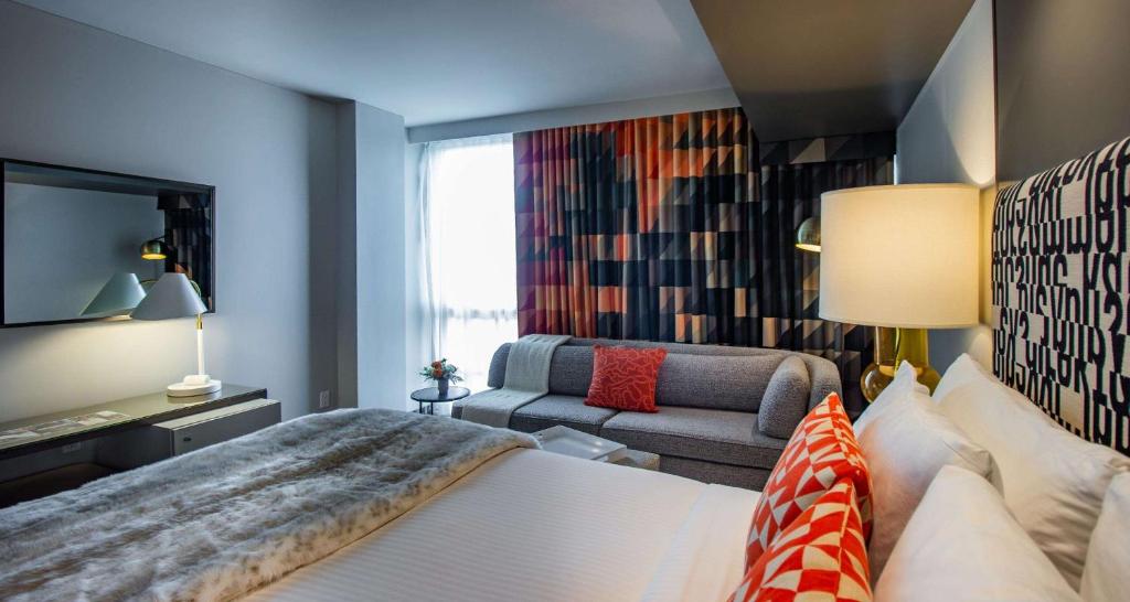 Postel nebo postele na pokoji v ubytování Hotel Eastlund - Best Western Premier Collection