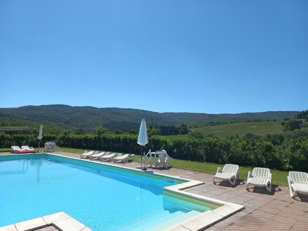 Basen w obiekcie Agriturismo La Bulletta lub w pobliżu