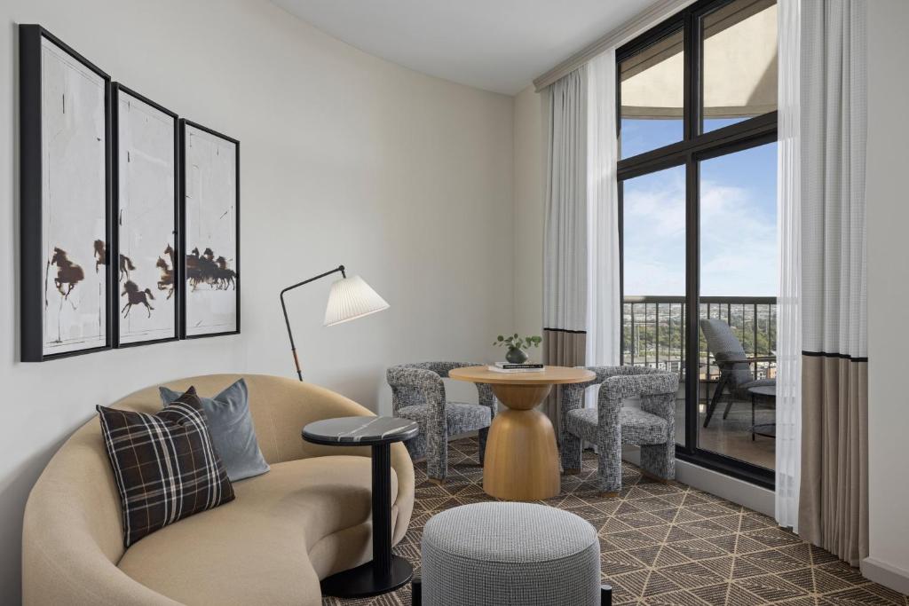 Omni Las Colinas Hotel - 