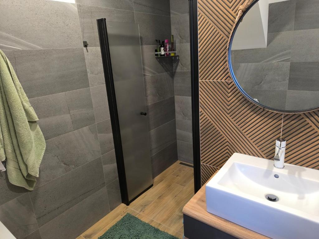 Koupelna v ubytování Horský apartmán Stříbrnice