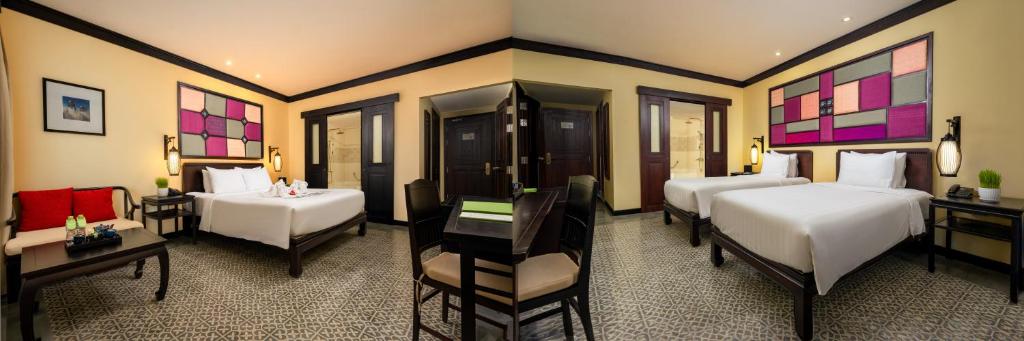 Family Suite with Balcony - Connecting Door