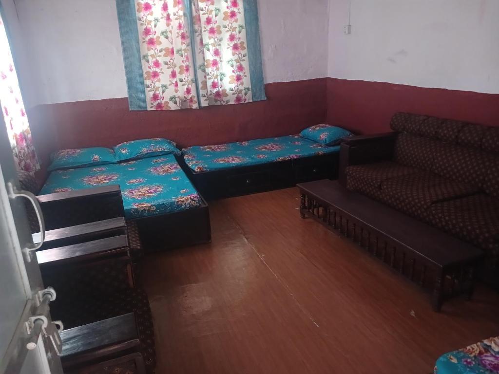 Posezení v ubytování Nepali Chulo And Homestay