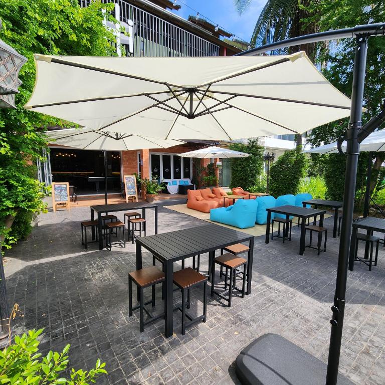 Patio nebo venkovní prostory v ubytování Hi Samui Hostel