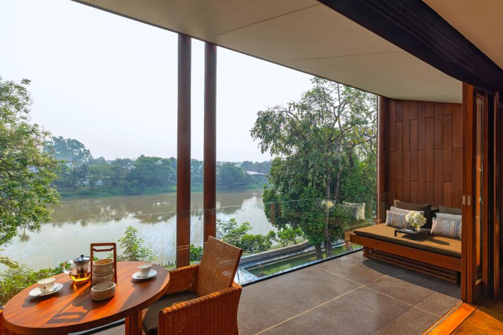Anantara Chiang Mai Resort - Lanna Riverfront Suite
