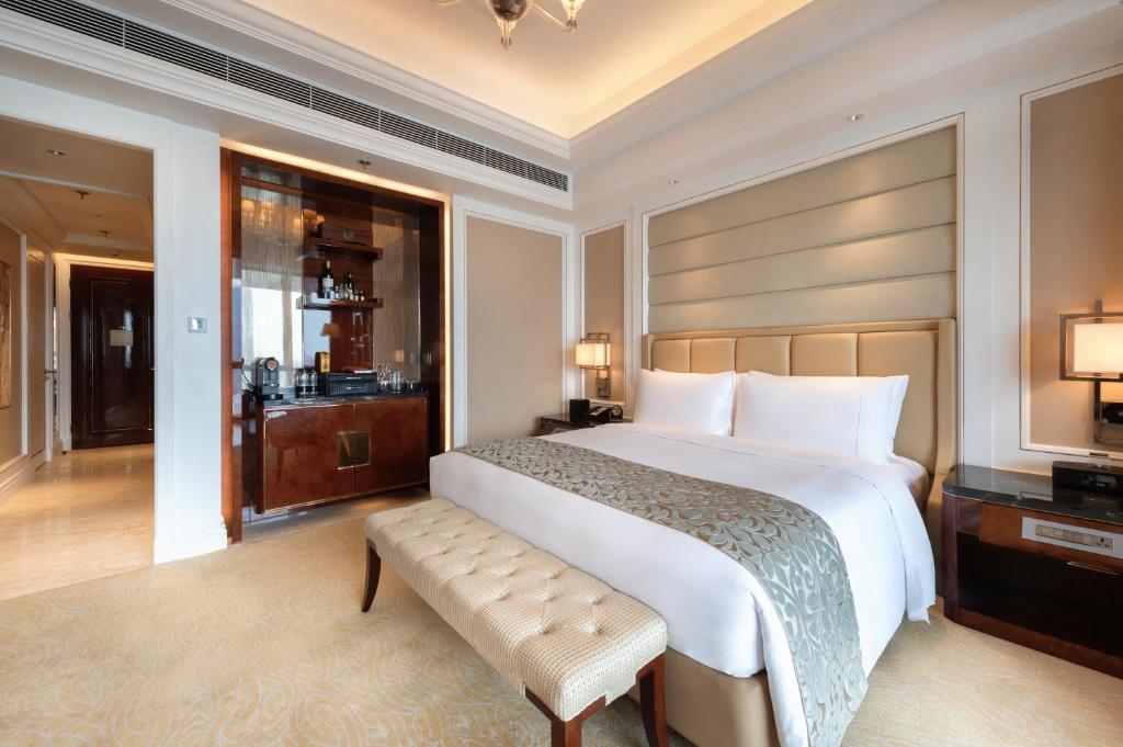 The Ritz-Carlton, Chengdu - 1 Kingsize Bed, Vierkant Uitzicht, Logeerkamer