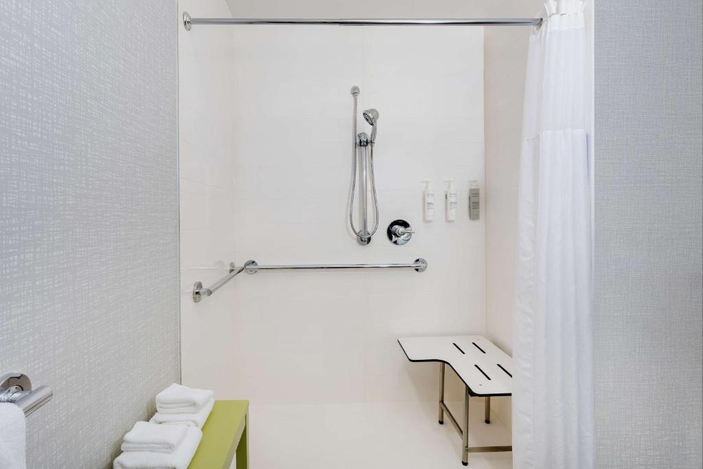 Hampton Inn Jacksonville - I-95 Central Photo