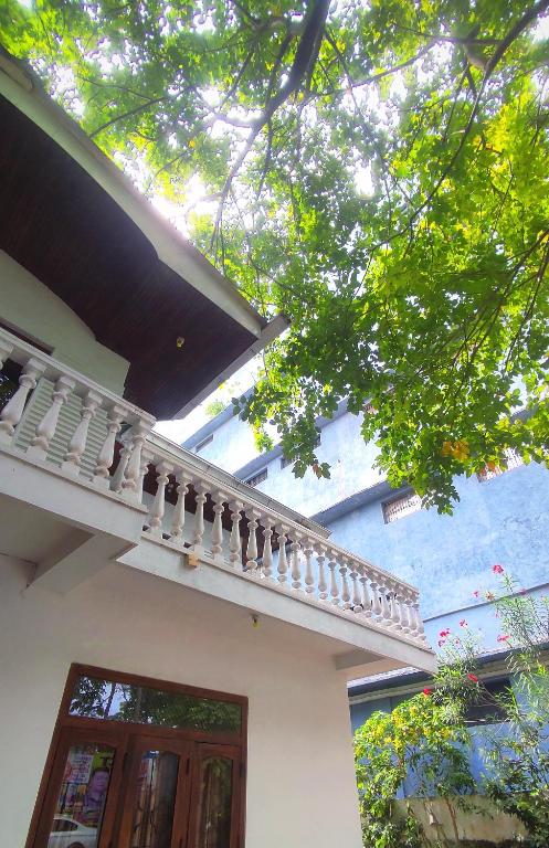 Balkón nebo terasa v ubytování New Araliya Resort