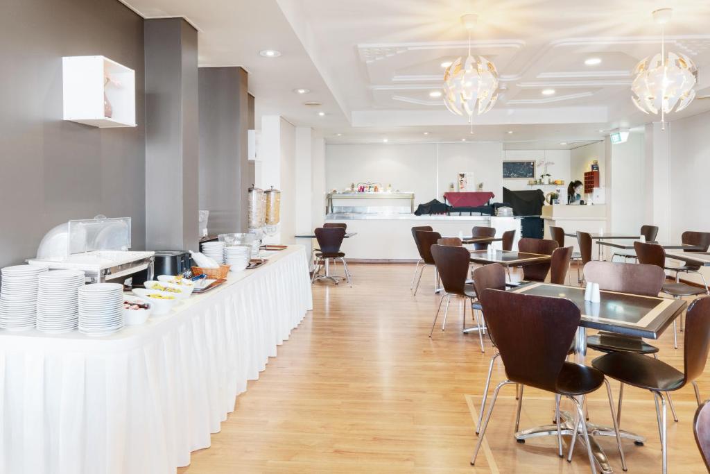 Restaurace v ubytování Quality Hotel Ambassador Perth