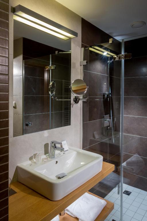 Koupelna v ubytování Sareza hotel