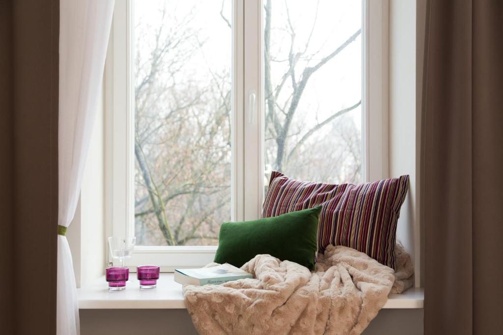 MOKO Apartments - King Studio With Sofa Bed